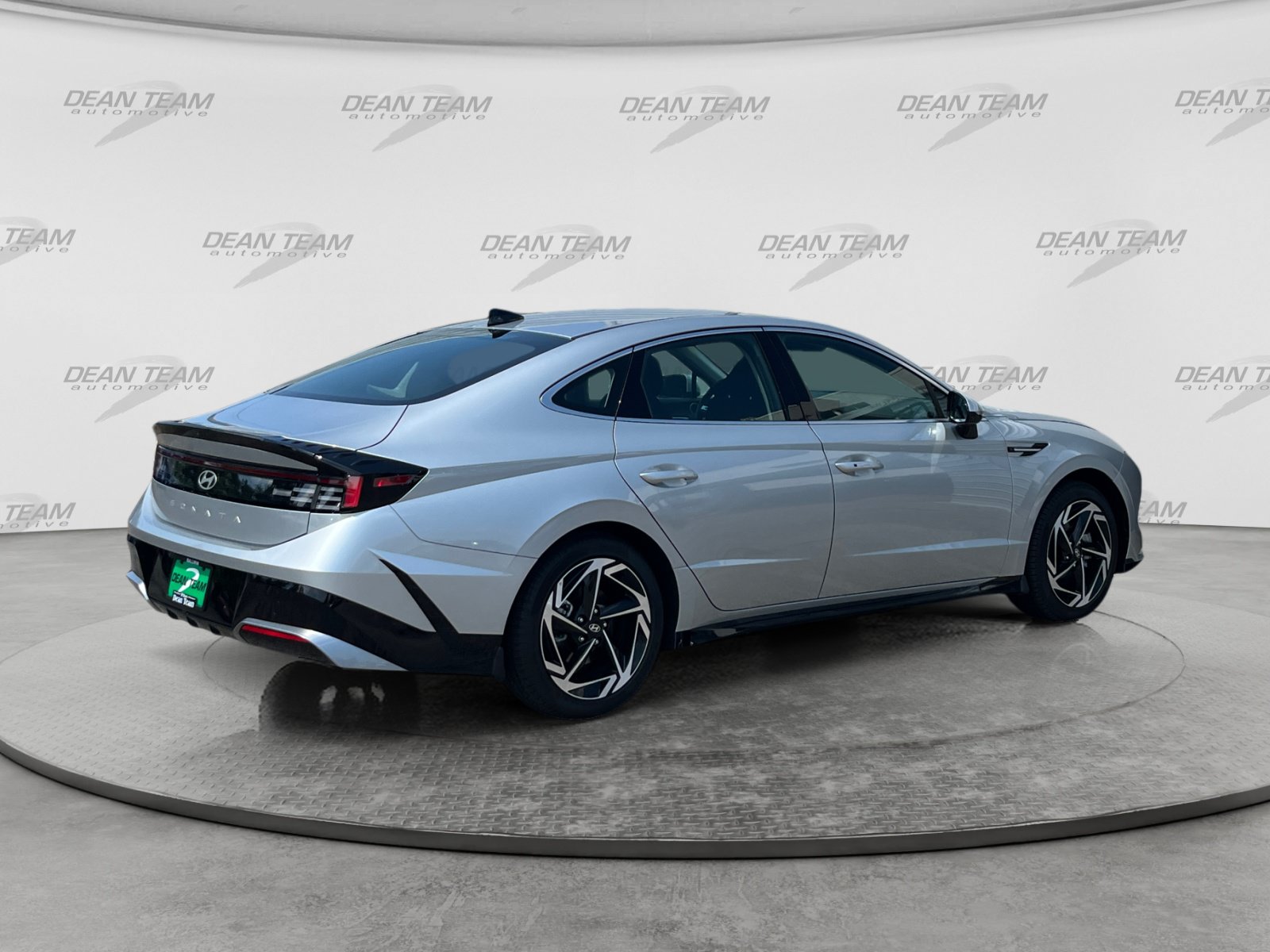 Used 2026 Hyundai Sonata SEL FWD image 8