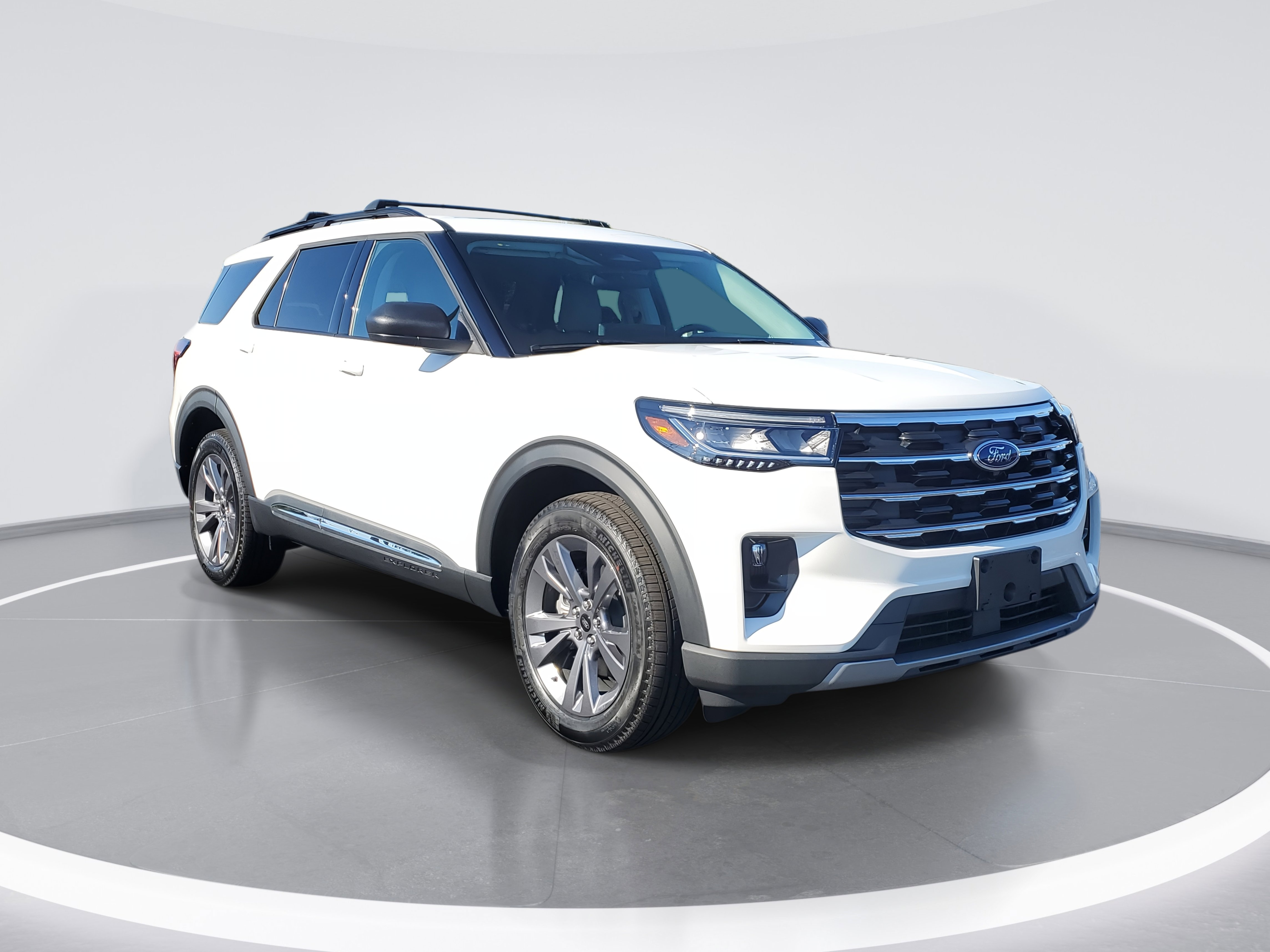New 2025 Ford Explorer Active w/ Active Comfort Package video 2