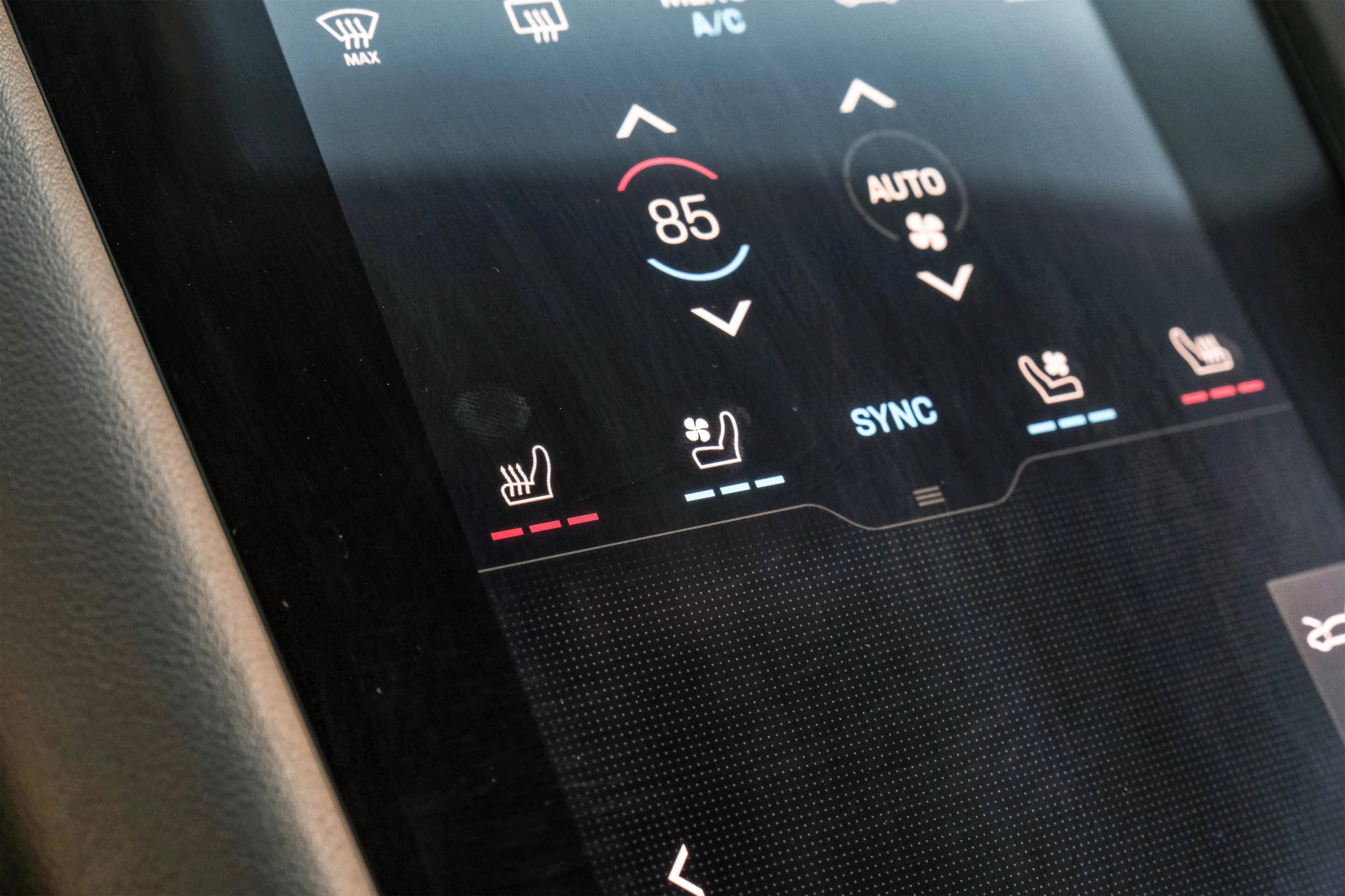 Used 2021 Porsche Taycan image 21