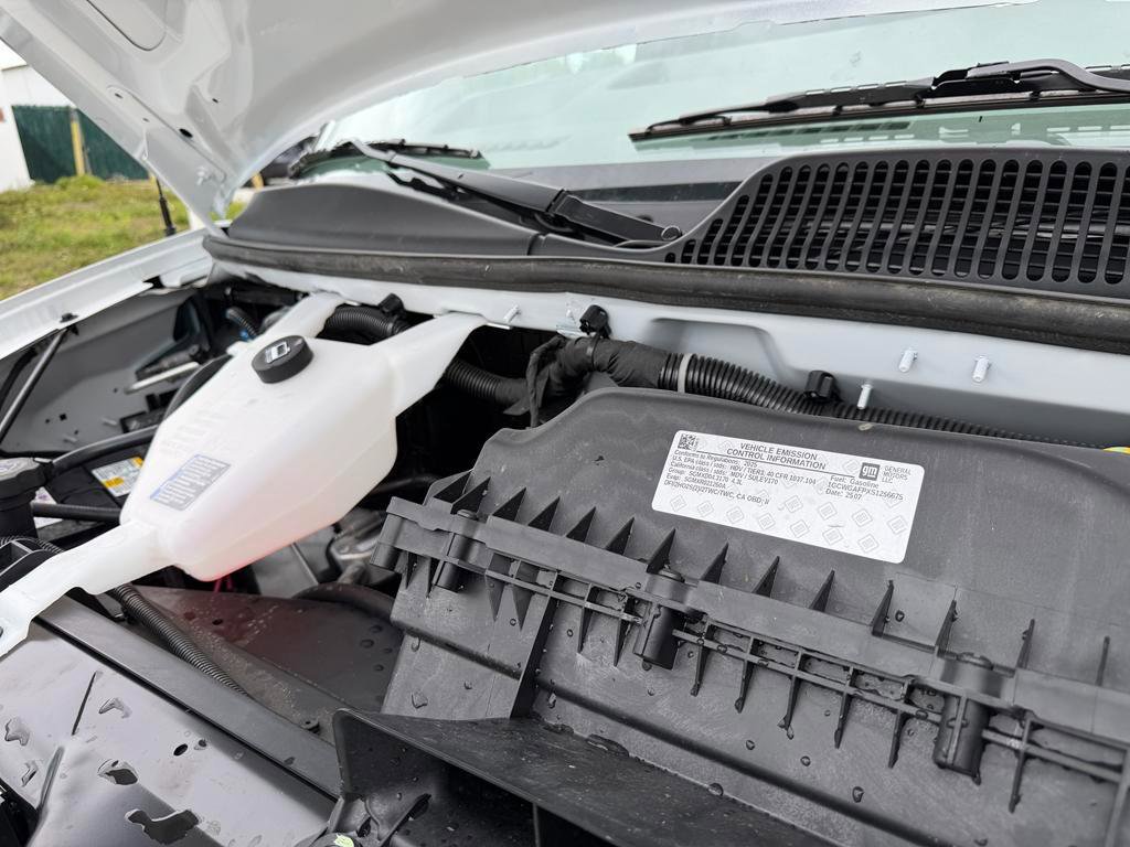 Used 2025 Chevrolet Express 2500 w/ Driver Convenience Package image 15