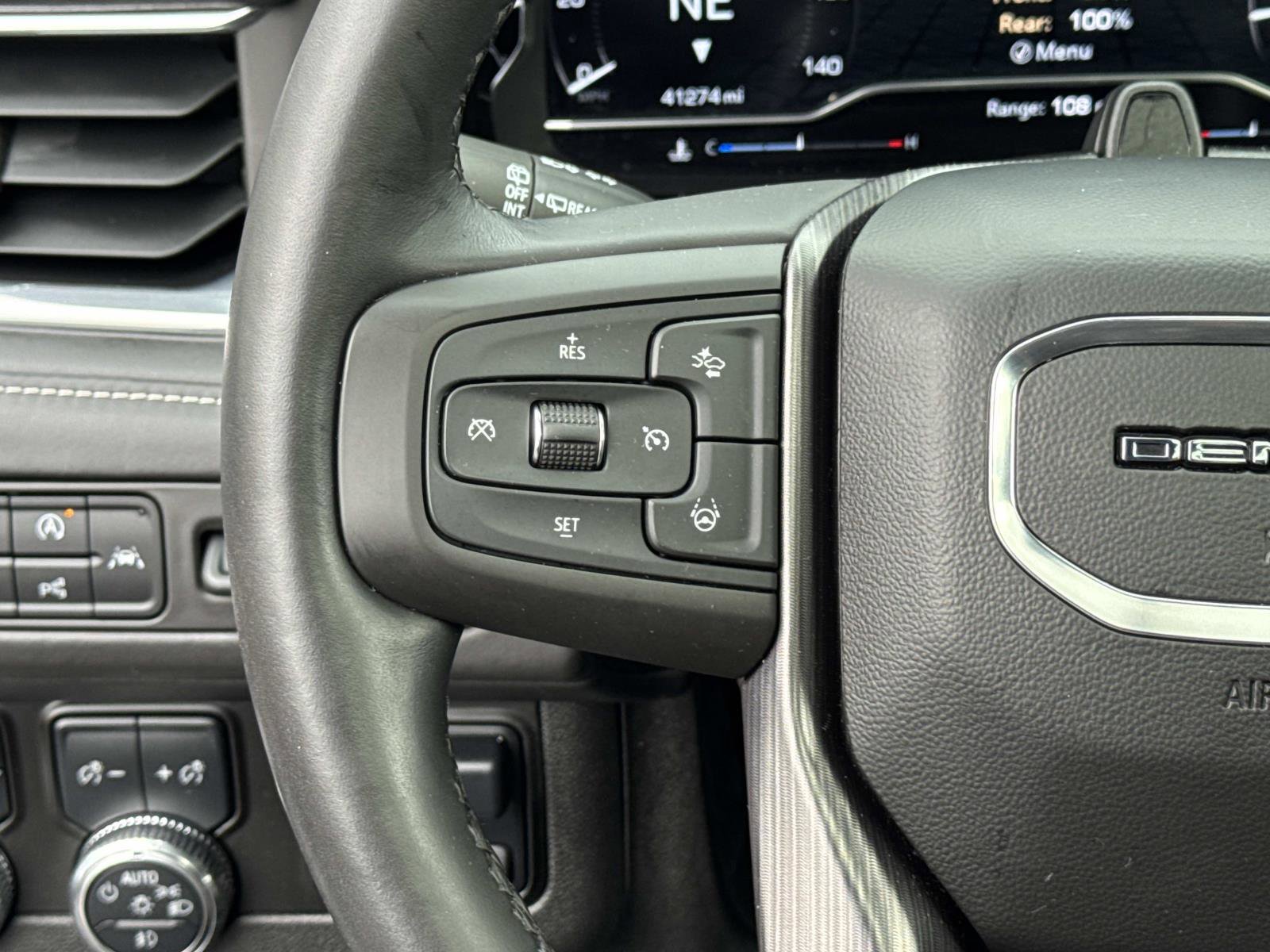 Used 2023 GMC Yukon Denali Ultimate image 7