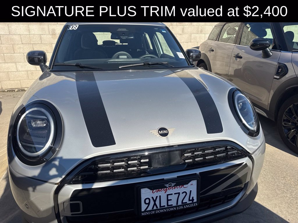 Used 2026 MINI Cooper 4-Door Hardtop FWD image 2