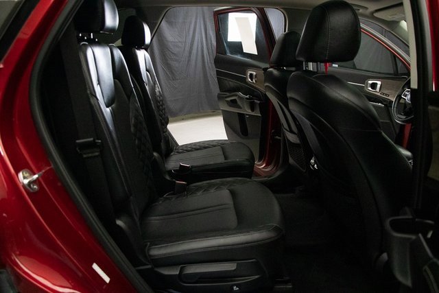 Used 2022 Kia Sorento SX Prestige image 19