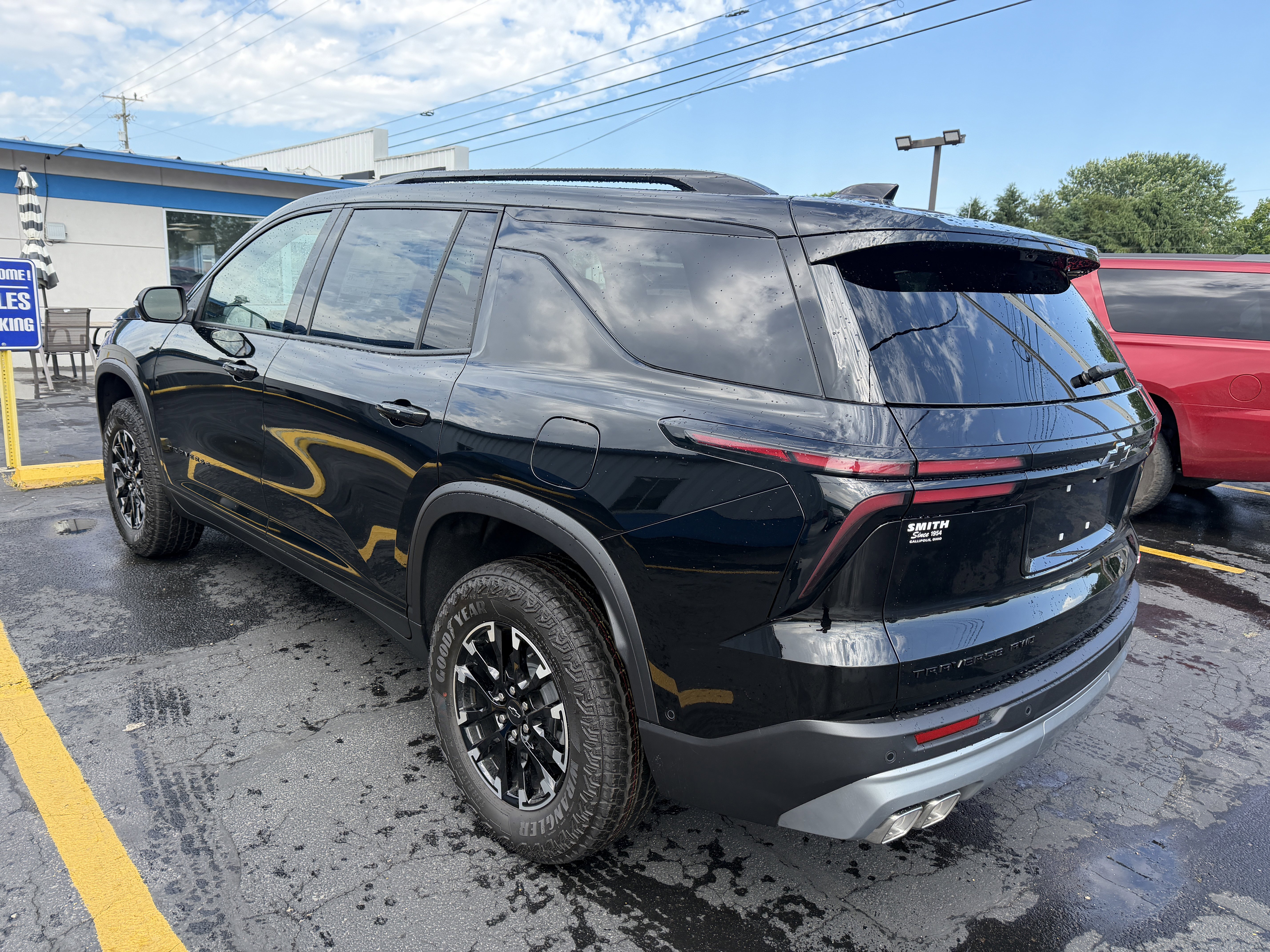 New 2026 Chevrolet Traverse Z71 w/ Enhanced Driving Package AWD/4WD image 4