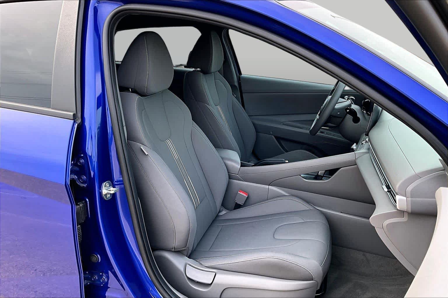 Certified 2024 Hyundai Elantra SEL FWD image 9