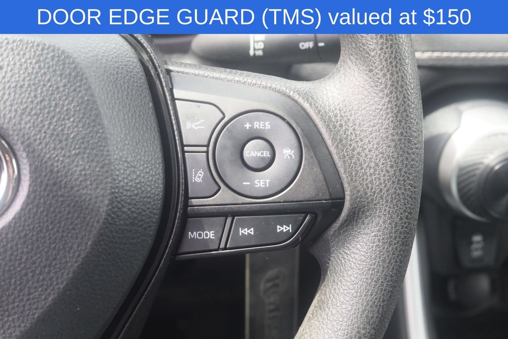 Used 2023 Toyota RAV4 LE AWD/4WD image 5