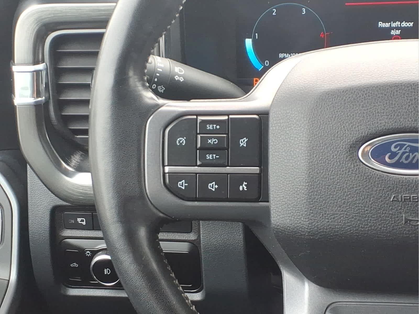 Used 2024 Ford F250 Lariat AWD/4WD image 21
