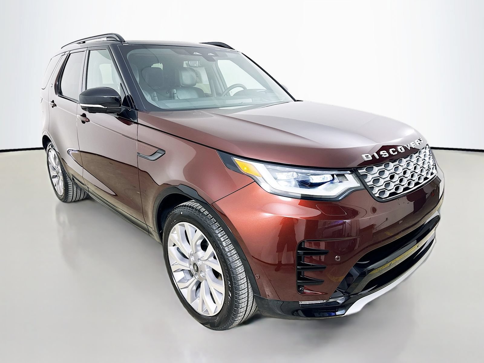 New 2026 Land Rover Discovery Limited Edition AWD/4WD image 3