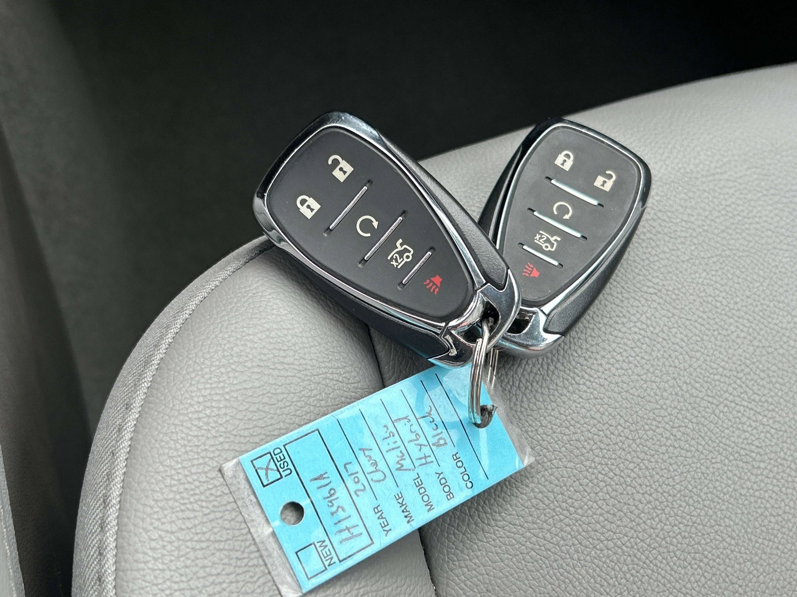 Used 2017 Chevrolet Malibu Hybrid w/ Leather Package image 27