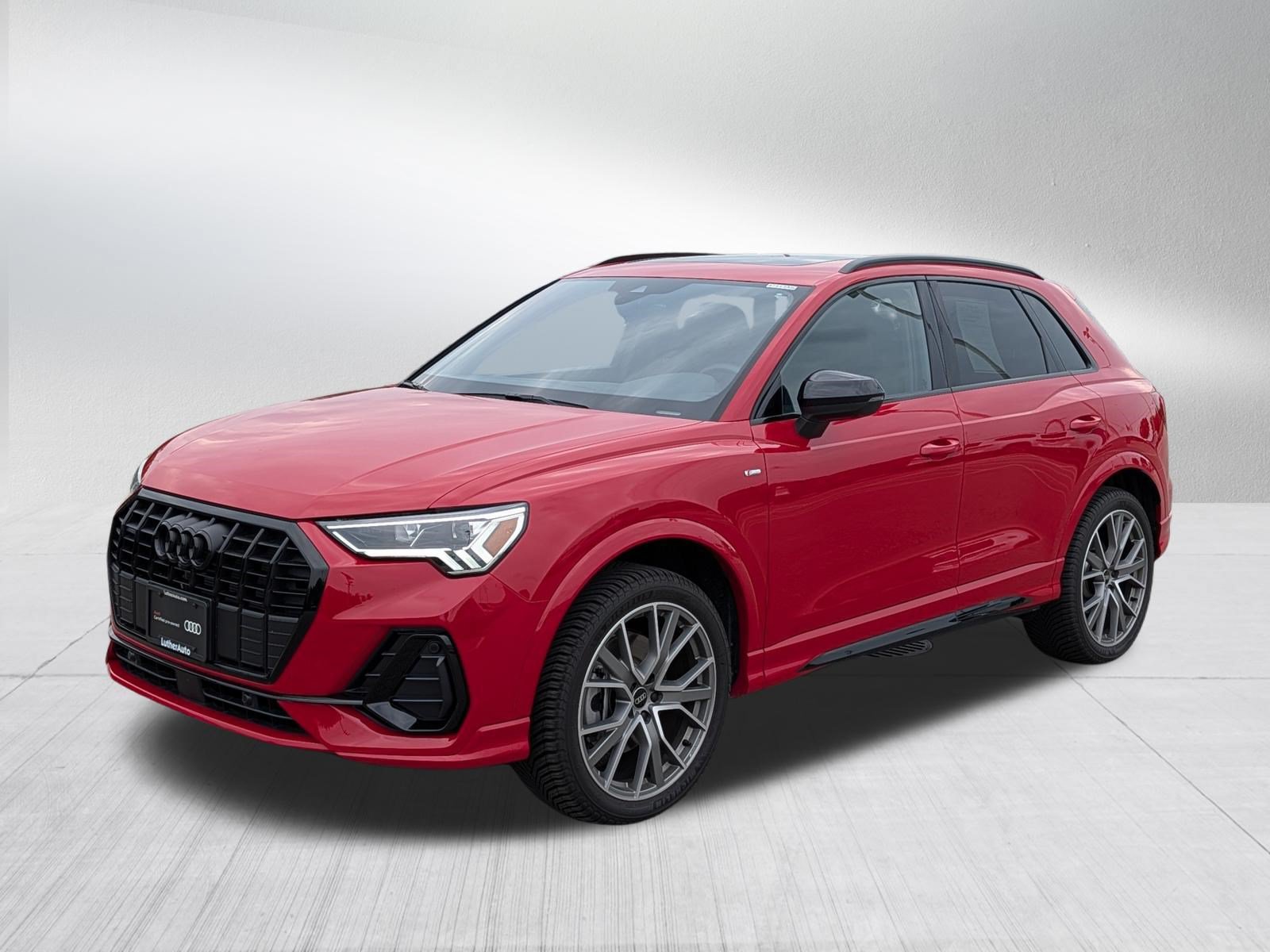 Certified 2025 Audi Q3 2.0T Premium Plus AWD/4WD image 3