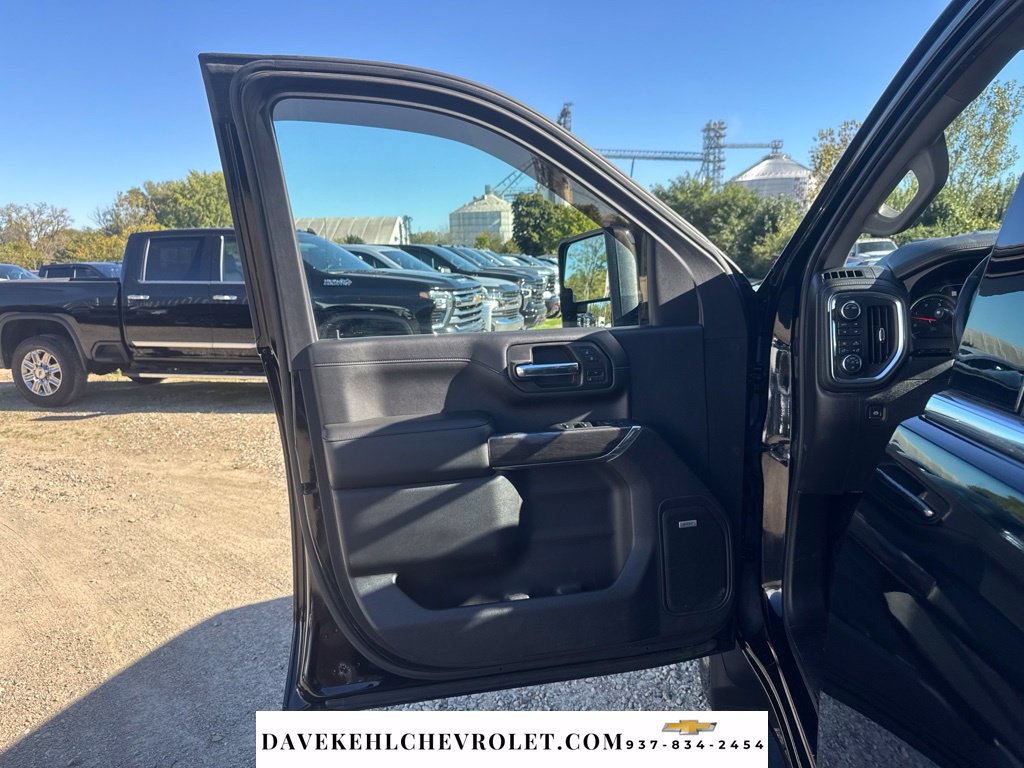 Used 2020 Chevrolet Silverado 2500 LTZ w/ LTZ Premium Package AWD/4WD image 45