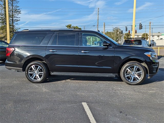 Used 2023 Ford Expedition Max Limited image 4