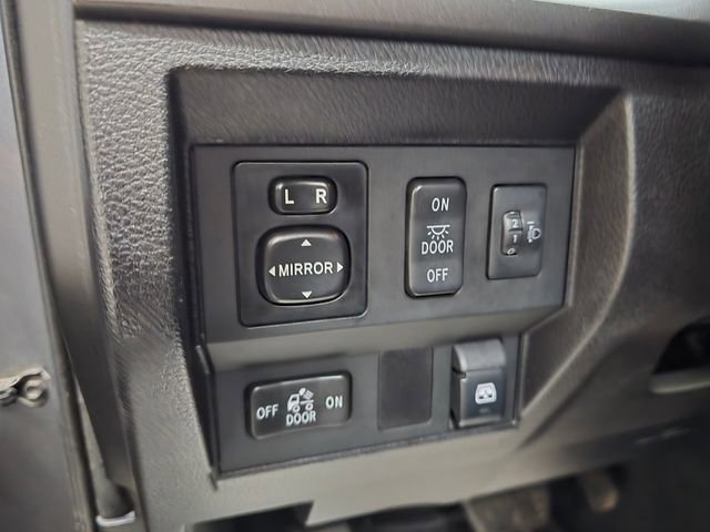 Used 2014 Toyota Tundra SR5 w/ SR5 Upgrade Package image 17