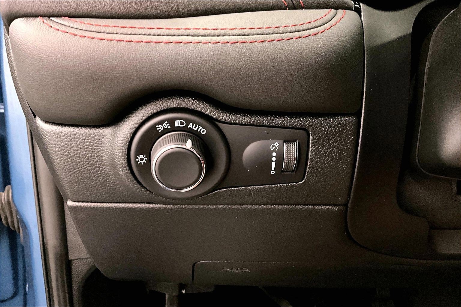 Used 2024 Dodge Durango R/T AWD/4WD image 40