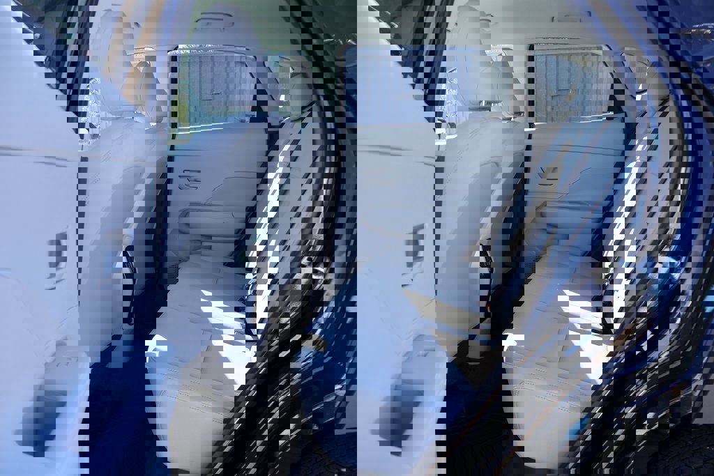 Used 2025 Hyundai Kona SEL image 9