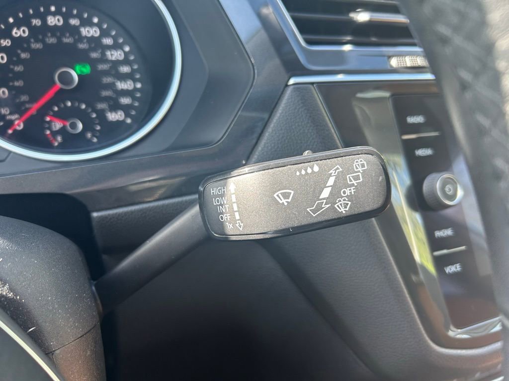 Used 2019 Volkswagen Tiguan SE w/ Panoramic Sunroof Package image 22