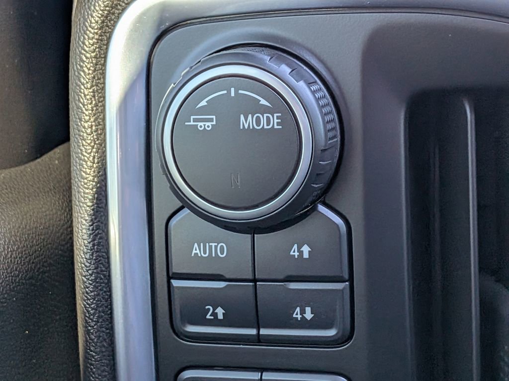 Used 2020 Chevrolet Silverado 1500 High Country w/ Technology Package image 28