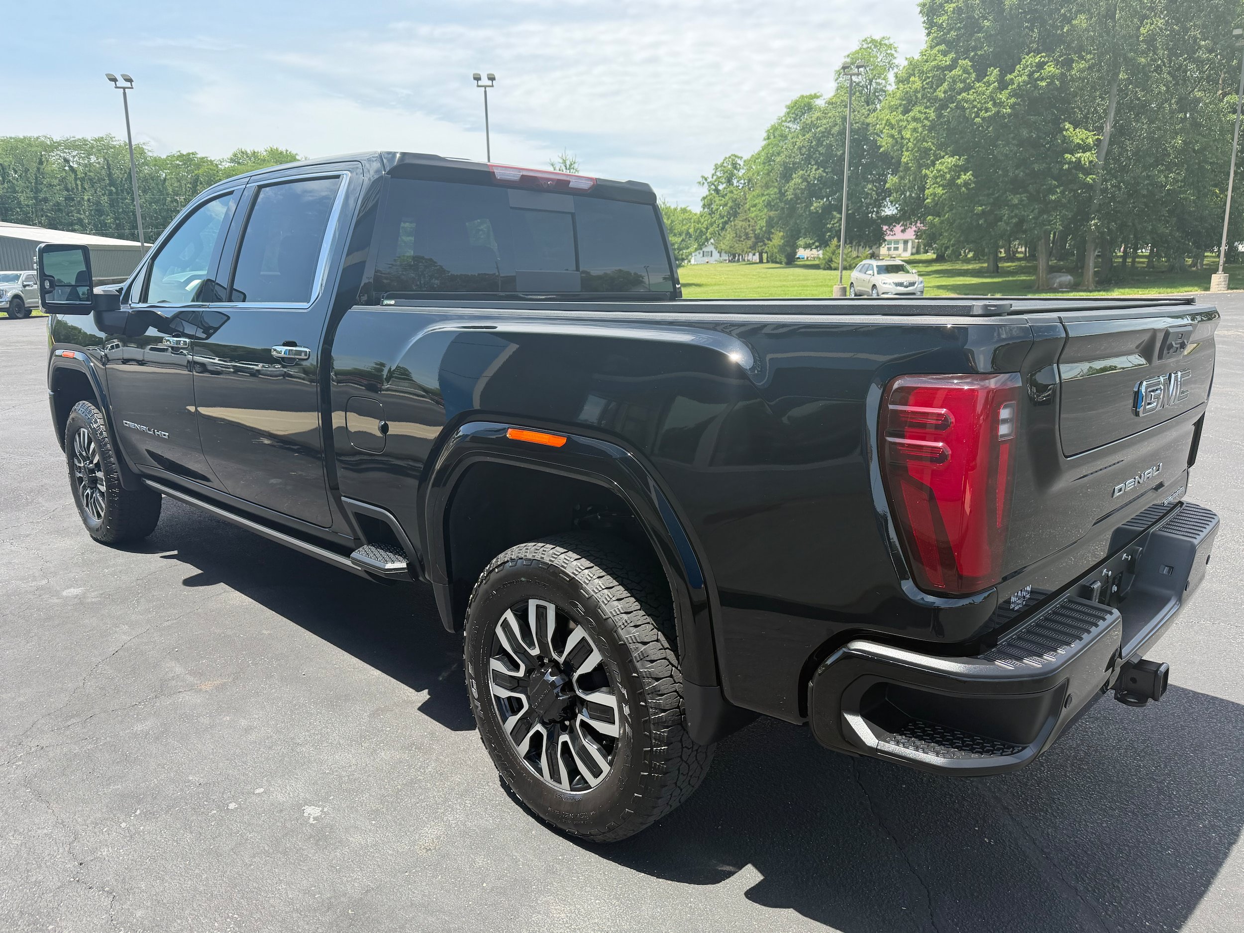 Used 2024 GMC Sierra 2500 Denali Ultimate w/ Max Trailering Package AWD/4WD image 14