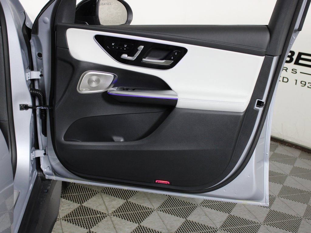 Used 2026 Mercedes-Benz GLC 300 4MATIC image 30