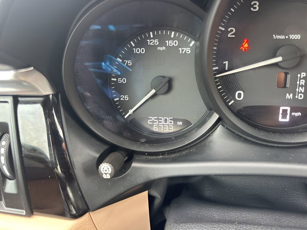 Used 2022 Porsche Macan image 27