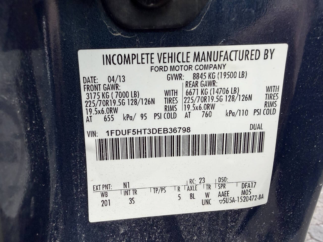 Used 2013 Ford F550 4x4 Regular Cab Super Duty w/ Payload Upgrade Pkg image 15