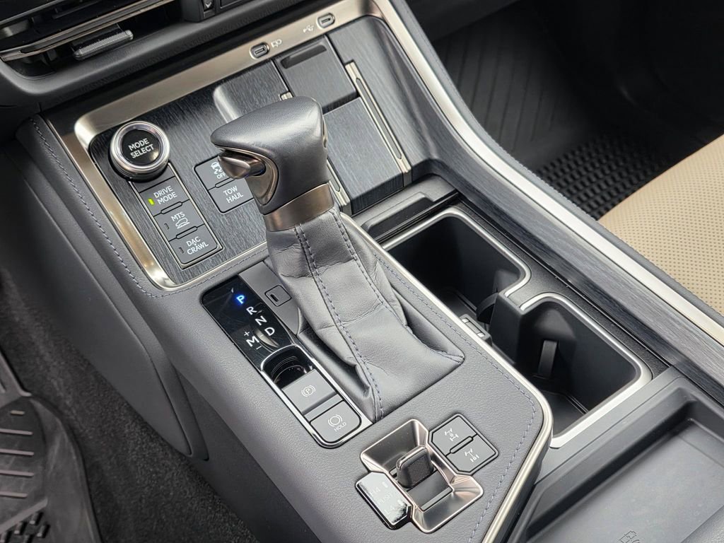 Used 2024 Lexus GX 550 image 19