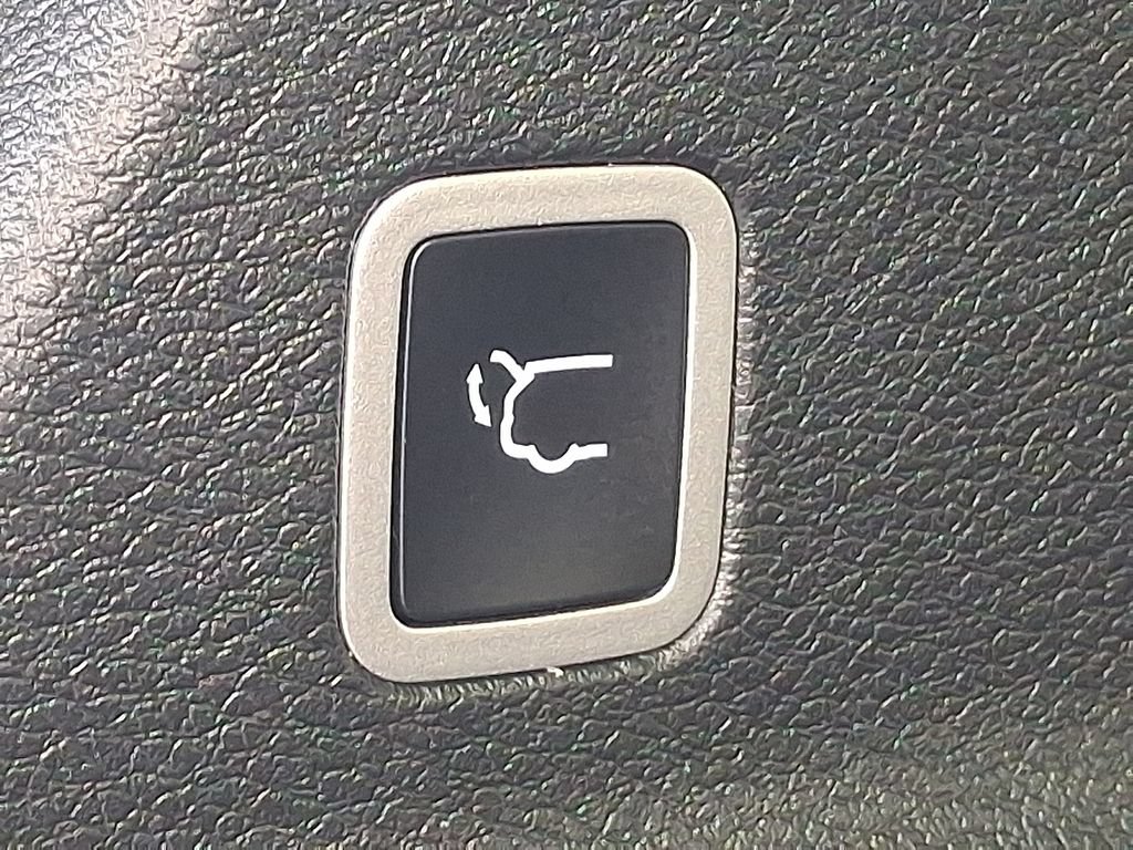 Used 2025 Chrysler Pacifica Select FWD image 27