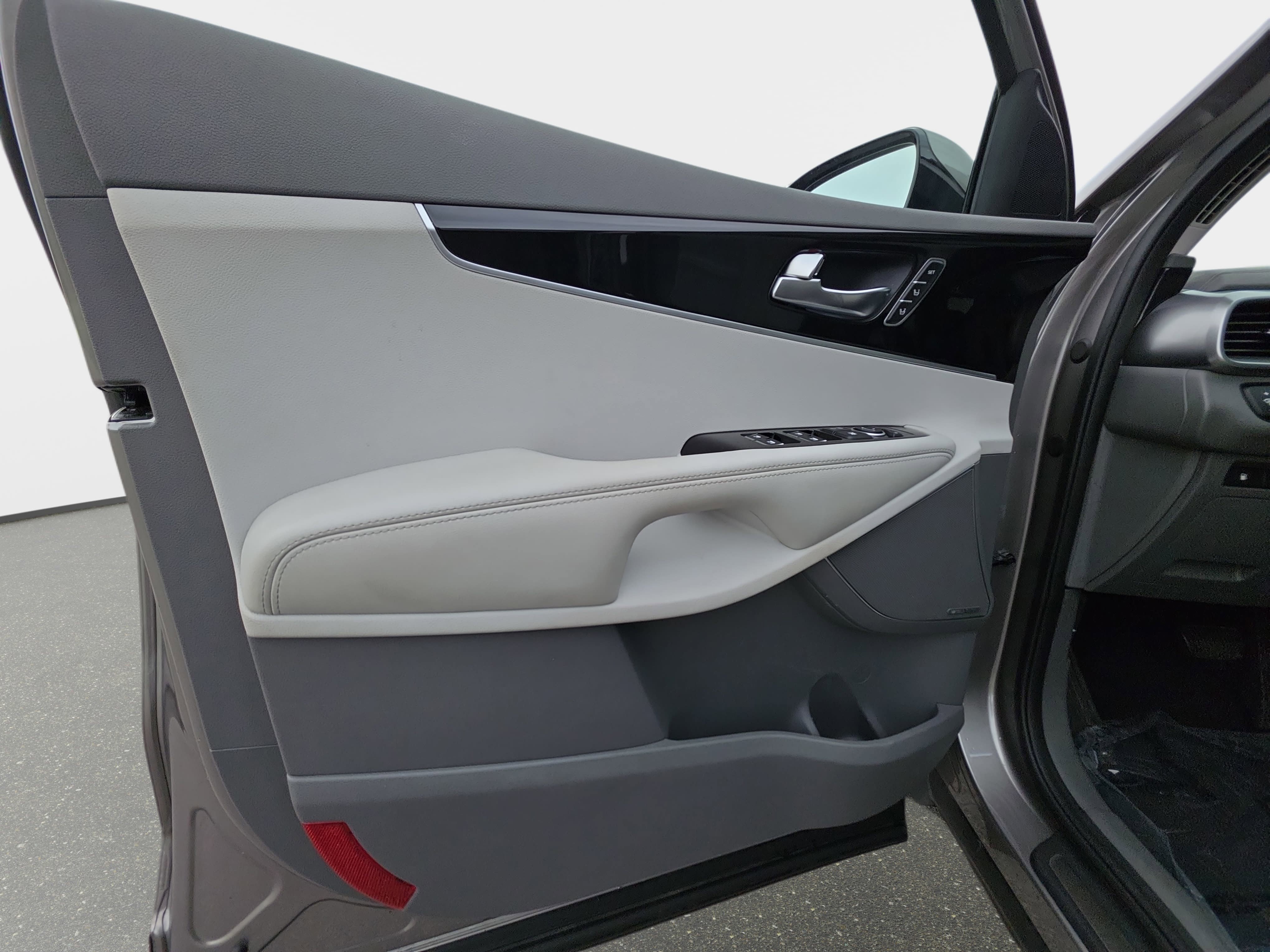 Used 2019 Kia Sorento SX FWD image 29
