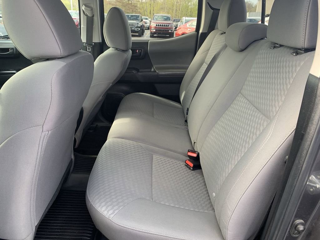 Used 2022 Toyota Tacoma SR image 21