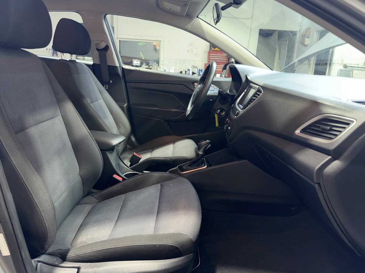 Used 2021 Hyundai Accent SEL w/ Cargo Package FWD image 28