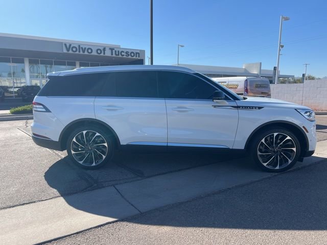 Used 2023 Lincoln Aviator Reserve w/ Equipment Group 201A image 2