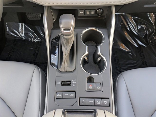 Used 2020 Toyota Highlander XLE image 23