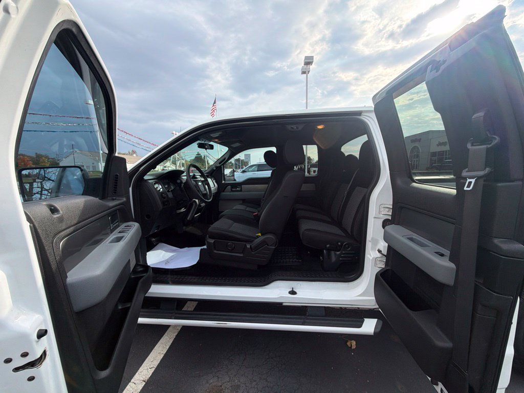 Used 2012 Ford F150 XLT w/ XLT Custom Pkg RWD image 38