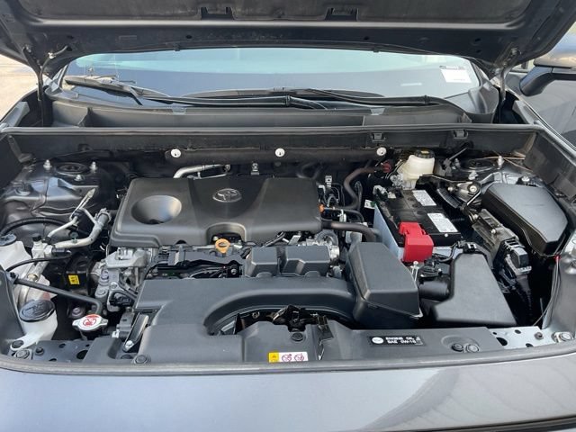 Used 2025 Toyota RAV4 XLE AWD/4WD image 28