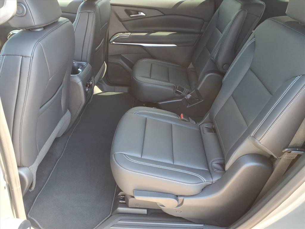 New 2026 Chevrolet Traverse LT w/ Driver Confidence Package AWD/4WD image 9