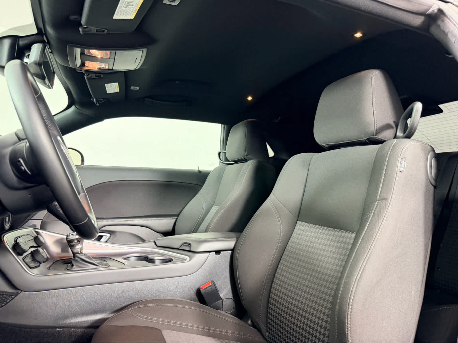 Used 2020 Dodge Challenger SXT RWD image 11