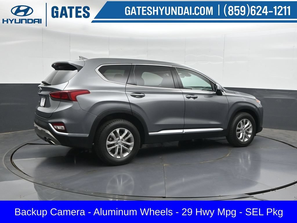 Used 2019 Hyundai Santa Fe SEL FWD image 2
