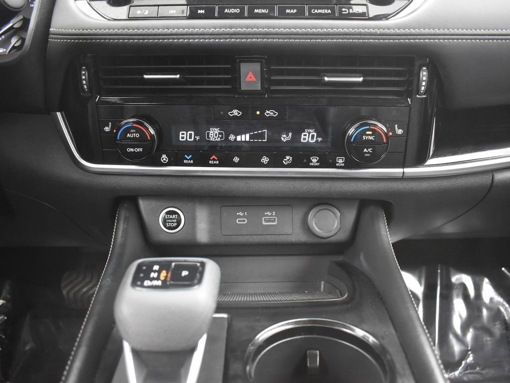 Used 2023 Nissan Rogue SL w/ SL Premium Package image 11