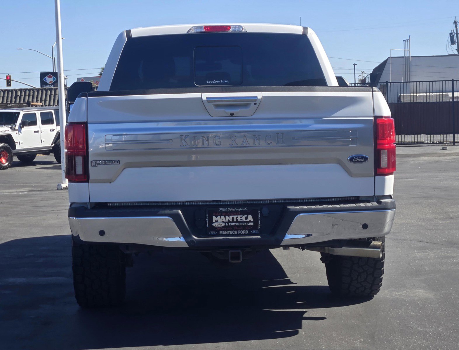 Used 2018 Ford F150 King Ranch w/ Equipment Group 601A Luxury AWD/4WD image 4