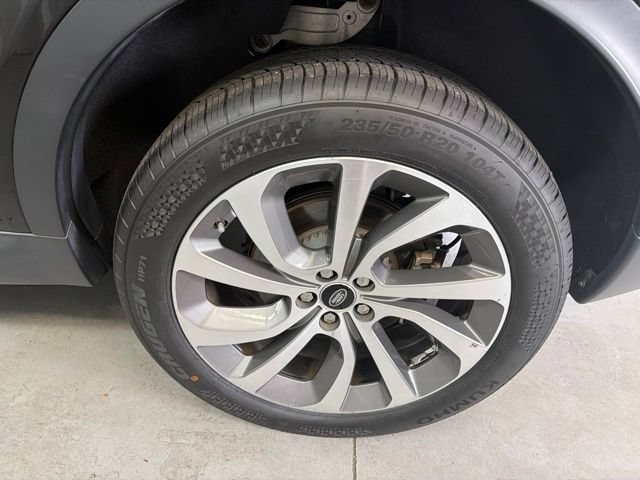 Used 2021 Land Rover Discovery Sport SE AWD/4WD image 28