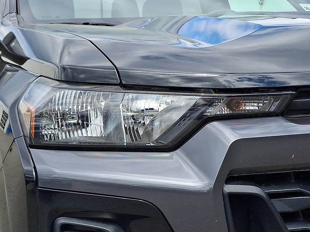 Used 2023 Chevrolet Colorado LT image 10