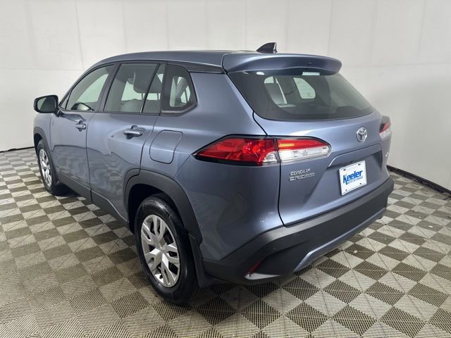 Used 2025 Toyota Corolla Cross L AWD/4WD image 4