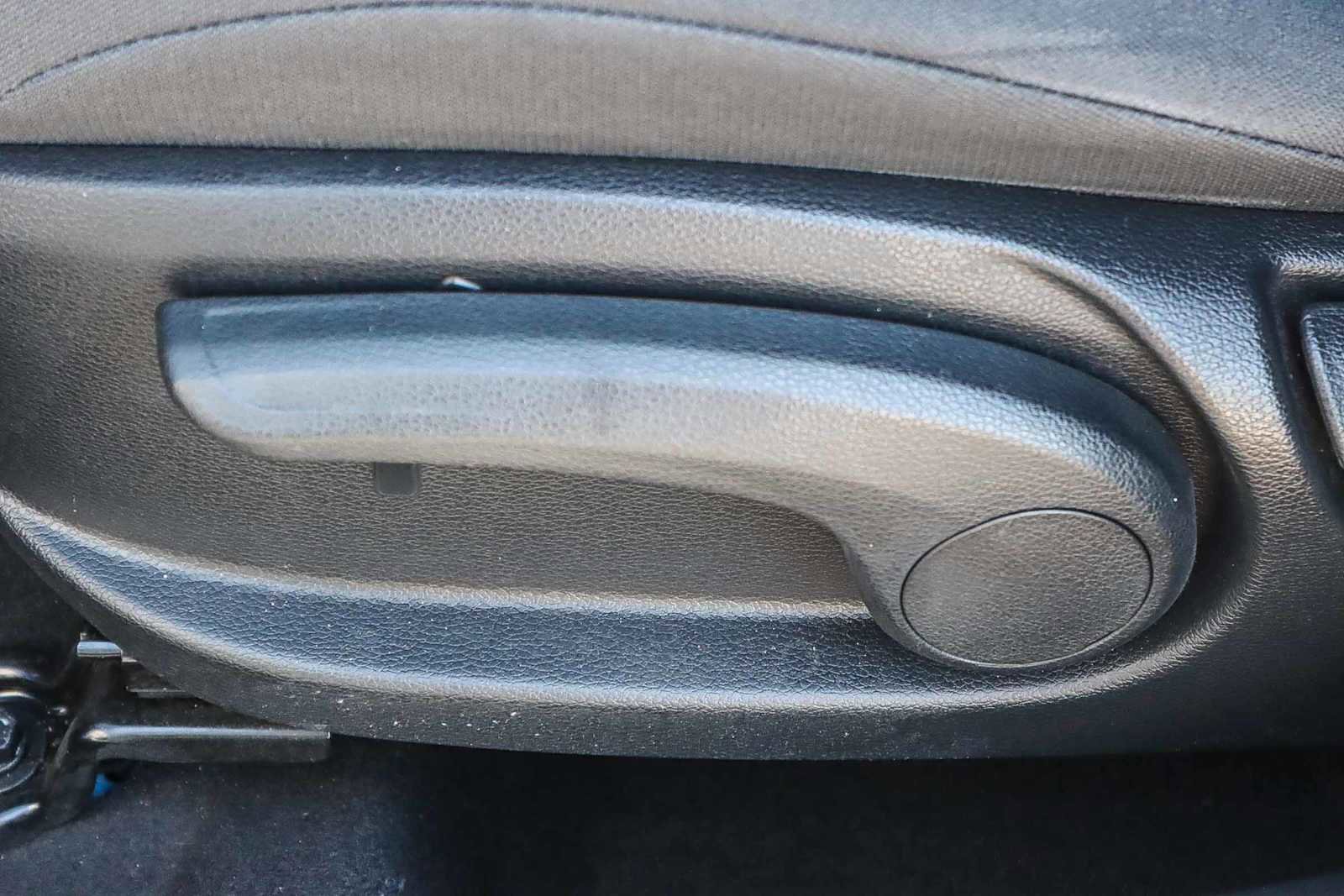 Used 2023 Kia Seltos LX image 17