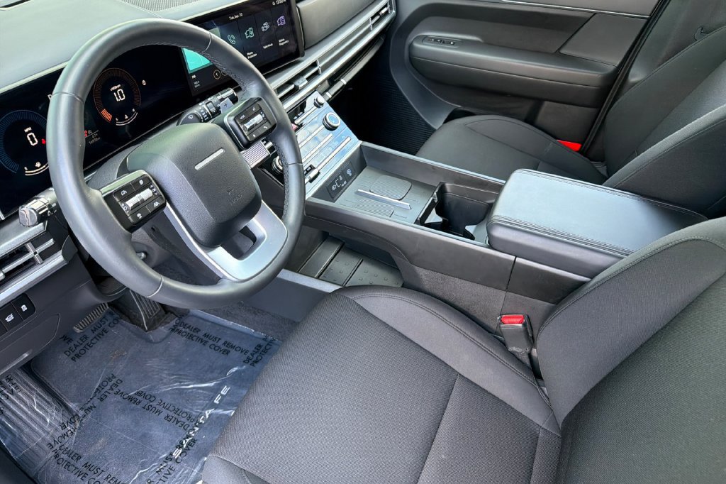 Certified 2025 Hyundai Santa Fe SE AWD/4WD image 11