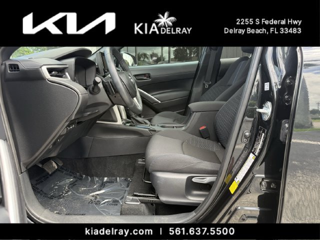 Used 2025 Toyota Corolla Cross AWD Hybrid w/ Moonroof Package image 18