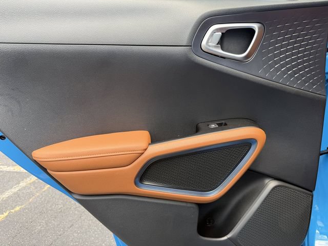 Certified 2025 Kia Soul EX FWD image 31