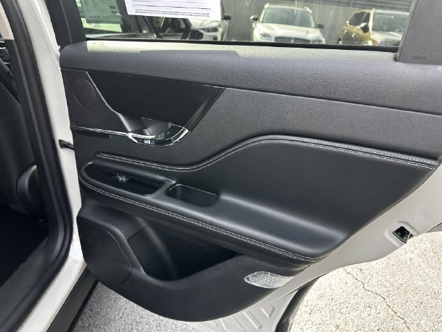 Certified 2023 Lincoln Corsair AWD w/ Equipment Group 101A image 40
