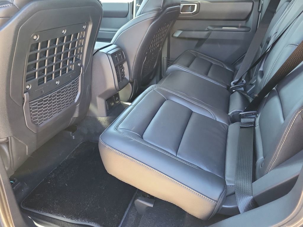 New 2025 Ford Bronco Badlands image 24