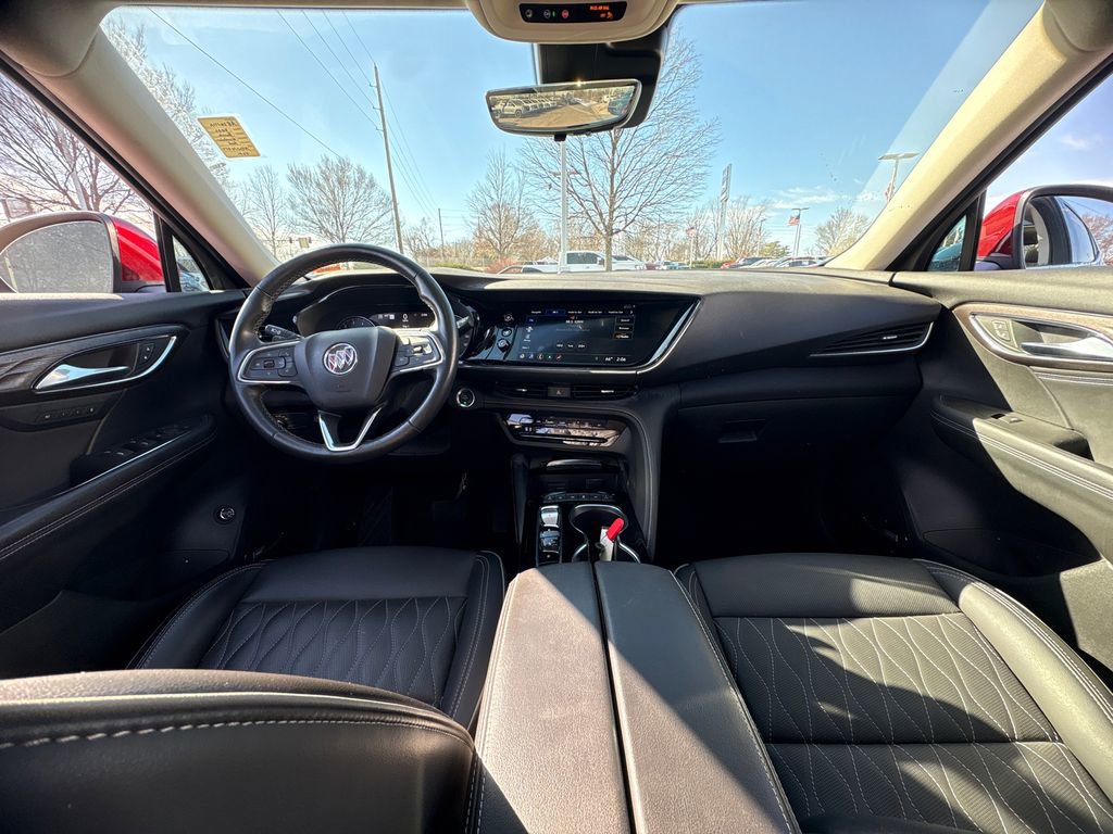 Used 2022 Buick Envision Avenir w/ Technology Package II image 16