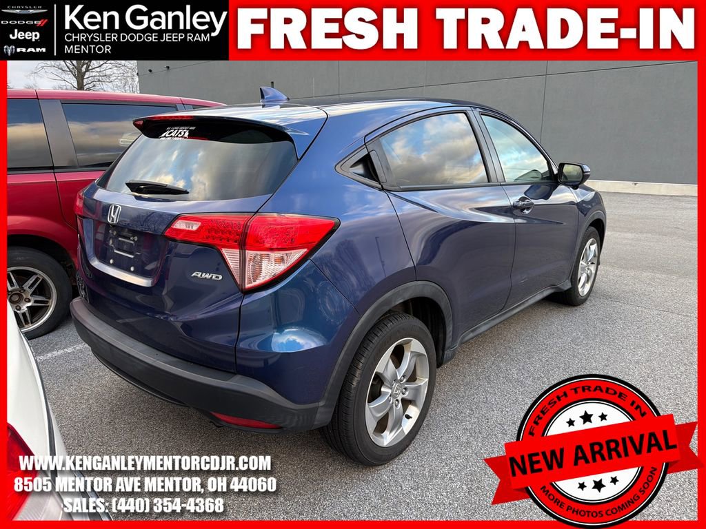 Used 2017 Honda HR-V EX image 10